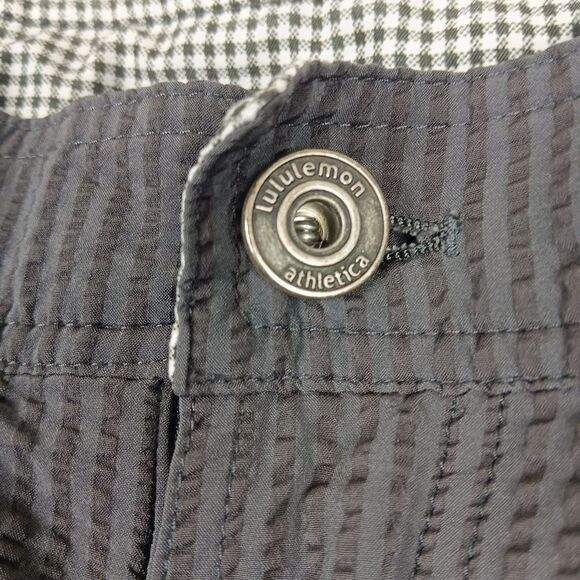 Lululemon Textured  Shorts Mens 36  Stretch Commission Golf Beach Grey - Picture 3 of 8